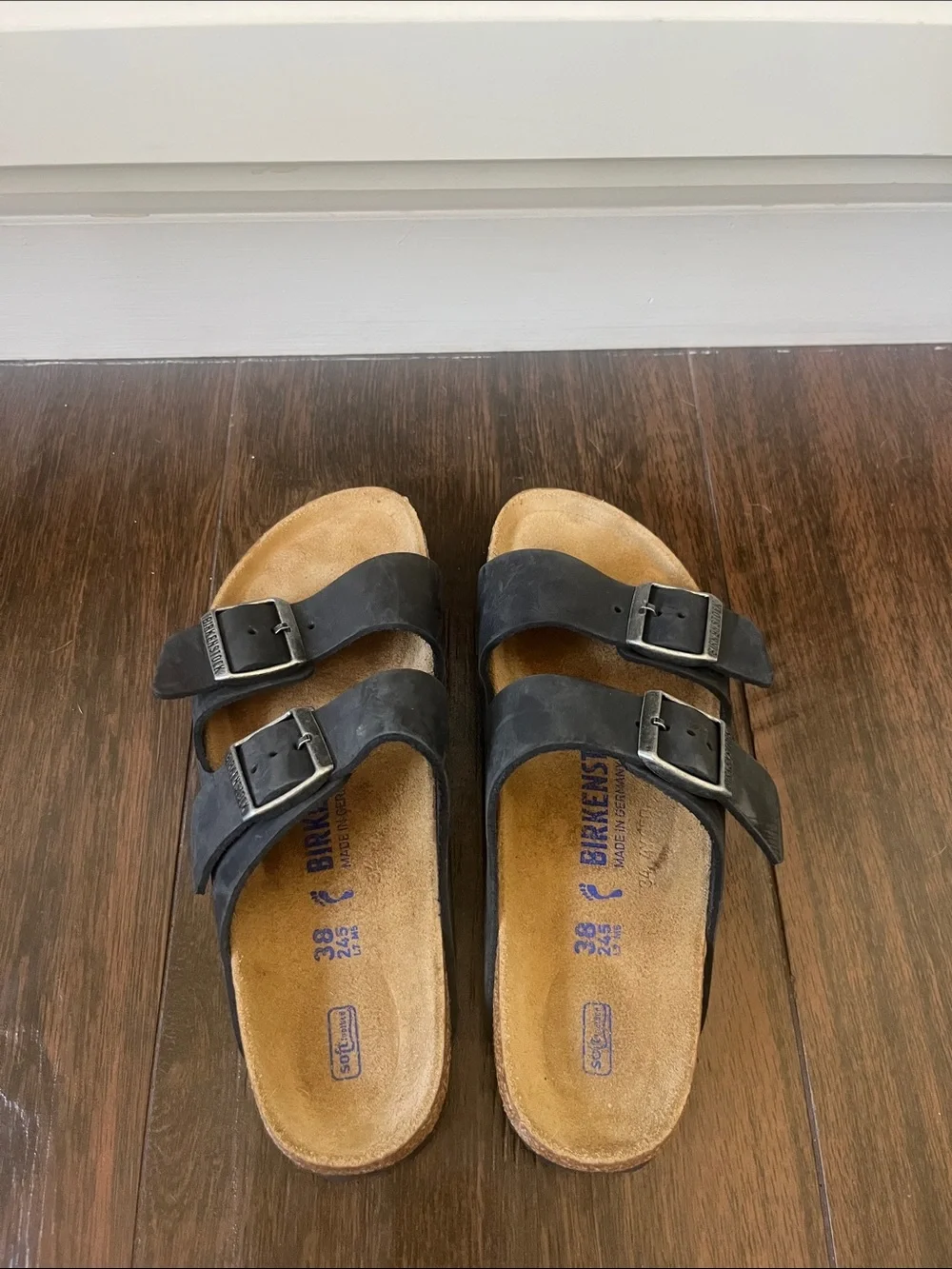 NWT BIRKENSTOCK Oiled Arizona Soft Footbed Sandals